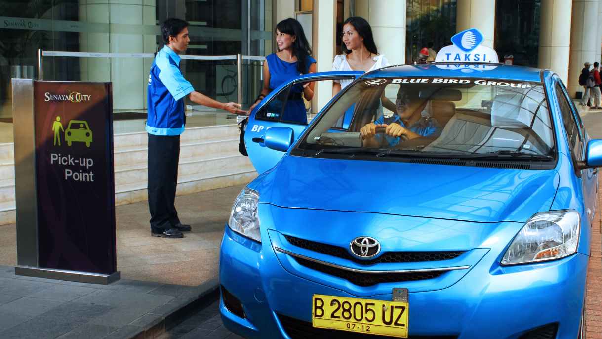 54 Tahun Bluebird Menemani Indonesia